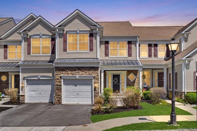/international/us/29-banbury-way-newburgh-ny-110108193478/