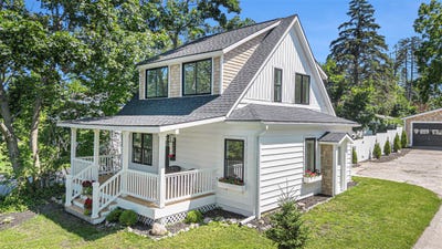 /international/us/1124-e-mitchell-street-petoskey-mi-110108666180/