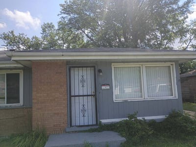 /international/us/16029-circle-drive-markham-il-110103357130/
