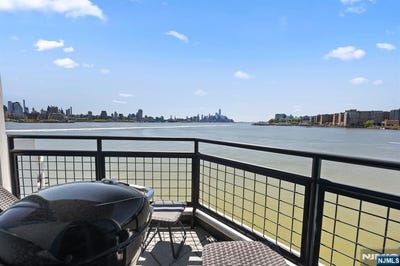 /international/us/600-harbor-boulevard-weehawken-nj-110107782368/