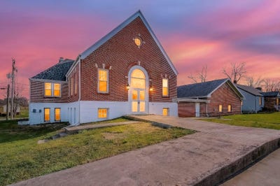 /international/us/206-n-main-street-rogersville-mo-110106278089/
