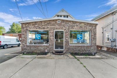 /international/us/114-e-main-street-little-falls-nj-110109212318/