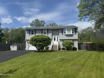 /international/us/32-scully-avenue-latham-ny-110108178108/