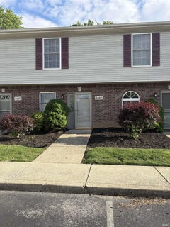 /international/us/3469-s-oaklawn-circle-bloomington-in-110107763525/