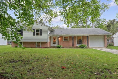 /international/us/905-stratford-drive-champaign-il-110110308706/