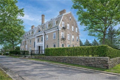 /international/us/1-oakwood-terrace-newport-ri-110105268328/