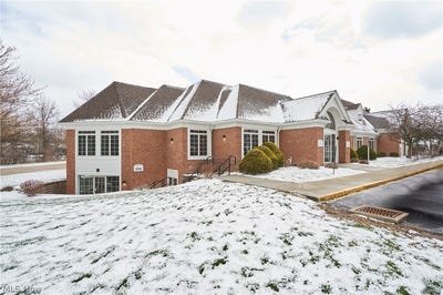 /international/us/799-white-pond-drive-akron-oh-110106920186/