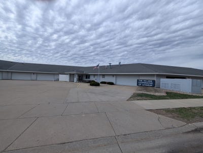 /international/us/200-s-3rd-street-le-sueur-mn-110107381975/