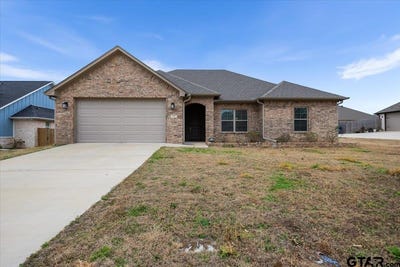 /international/us/114-rose-row-winona-tx-110105724629/