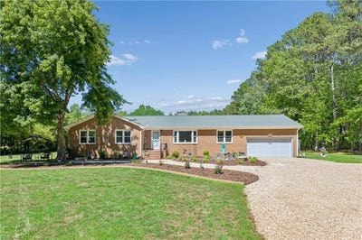 /international/us/5585-ware-neck-road-gloucester-va-110108445511/