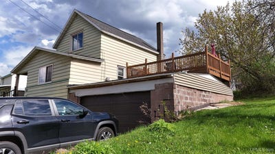 /international/us/423-county-road-negaunee-mi-110108296941/