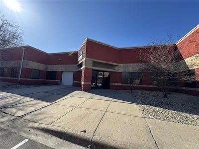 /international/us/14500-martin-drive-eden-prairie-mn-110108140934/