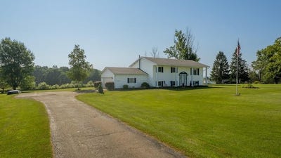 /international/us/12366-north-perry-road-titusville-pa-110100969980/