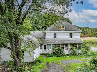 /international/us/58-stump-church-road-greenwich-ny-110120452997/