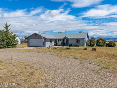 /international/us/647-s-johnson-lane-chino-valley-az-110110381692/