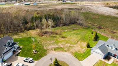 /international/us/00-applewood-drive-charlevoix-mi-110107992825/