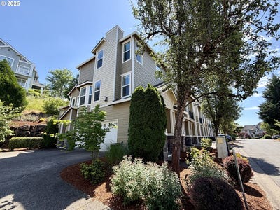 /international/us/3810-summerlinn-dr-westlinn-or-110108363300/