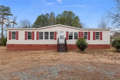 /international/us/509-n-foster-street-liberty-nc-110105708818/