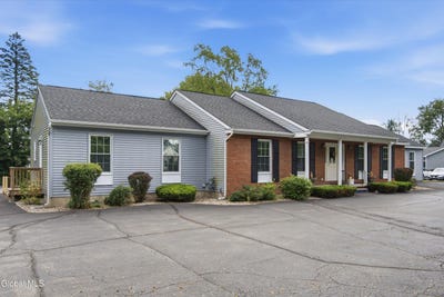 /international/us/43-s-western-avenue-glens-falls-ny-110110107452/