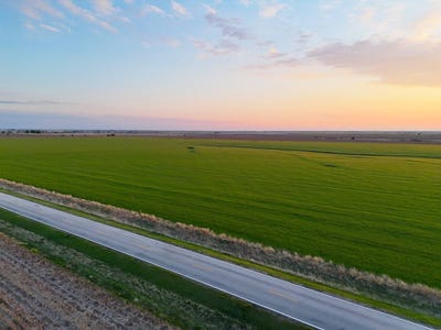 /international/us/193rd-street-bunker-hill-ks-110108172885/