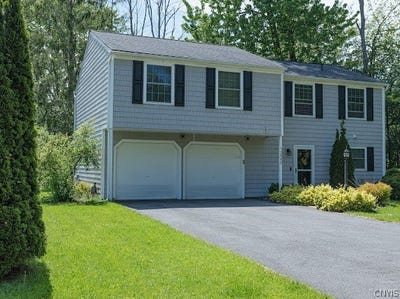 /international/us/3082-amberlea-lane-baldwinsville-ny-110108349476/