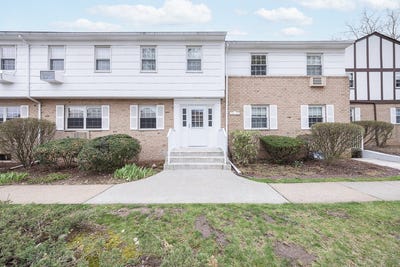 /international/us/208-parkside-suffern-ny-110098631977/