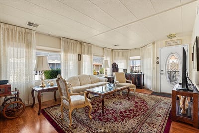/international/us/1065-lomita-boulevard-harbor-city-ca-110098530597/