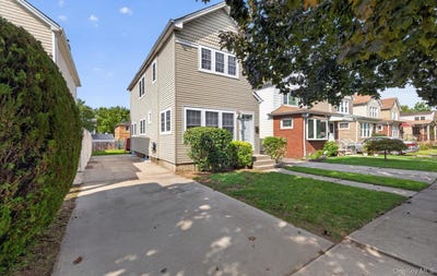 /international/us/8548-257th-street-floral-park-ny-110119917323/
