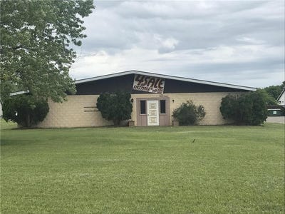 /international/us/300-maple-avenue-se-richmond-mn-110094991335/