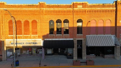 /international/us/110-s-main-smith-center-ks-110103122337/