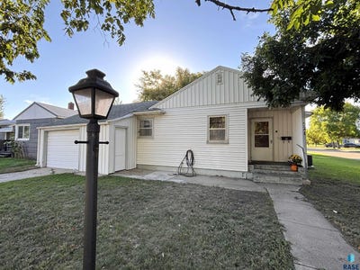 /international/us/521-w-2nd-ave-miller-sd-110120465069/