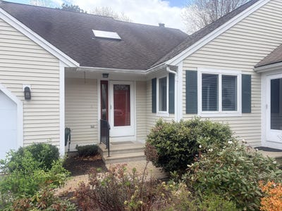 /international/us/94-pine-hill-boulevard-mashpee-ma-110106375919/