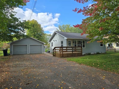 /international/us/1509-4th-street-chetek-wi-110120017452/