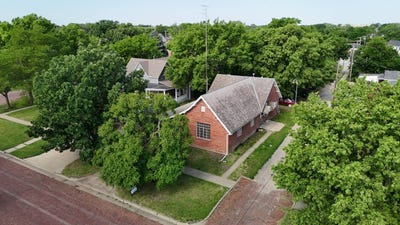 /international/us/516-n-maple-st-russell-ks-110097324216/?lang=zh-tw