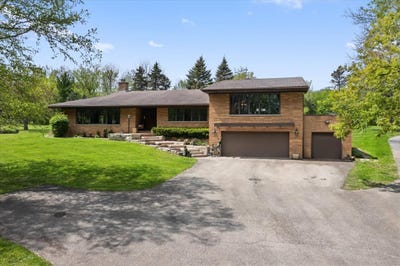/international/us/22446-n-old-barrington-road-n-north-barrington-il-110107985375/