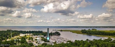 /international/us/114-dockside-drive-new-bern-nc-110100684780/