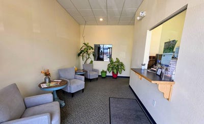 /international/us/21-public-square-stockton-mo-110101210972/?lang=en