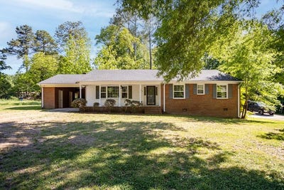 /international/us/728-marrow-street-south-hill-va-110107965630/