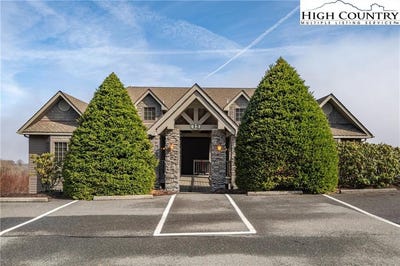 /international/us/392-ridgeline-drive-sugar-mountain-nc-110098598577/
