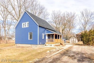 /international/us/2819-ravenswood-road-port-huron-al-110106127295/