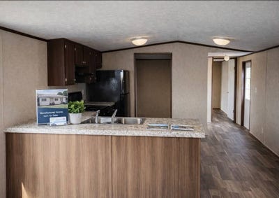 /international/us/604-white-st-sw-watertown-mn-110103316719/