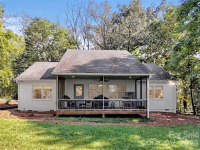 /international/us/136-buchanan-loop-webster-nc-110120535081/
