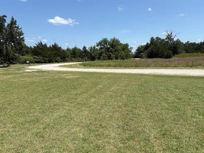 /international/us/8-10-bankside-drive-burneyville-ok-110100821161/