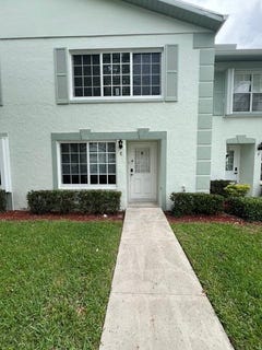 /international/us/3701-savoy-lane-west-palm-beach-fl-110099992264/