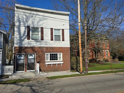 /international/us/135-137-meadville-street-edinboro-pa-110098752109/