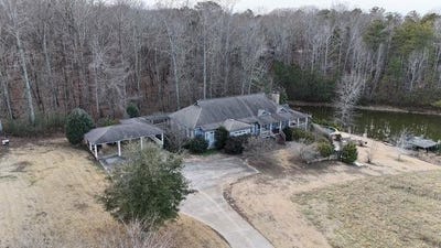 /international/us/1187-attaway-road-roopville-ga-110101244779/