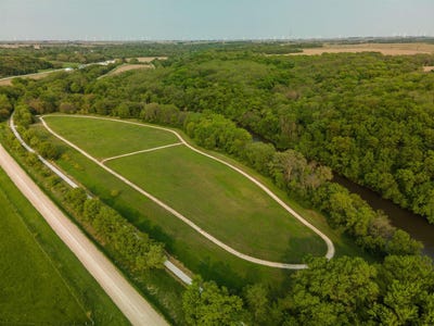 /international/us/steamboat-rock-ia-110106493248/