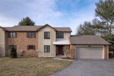 /international/us/4839-pond-drive-nw-north-canton-oh-110108125349/