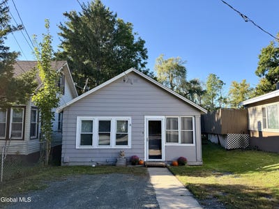 /international/us/7-palmer-street-stillwater-ny-110119990862/