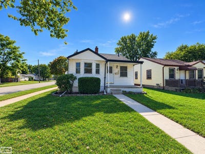 /international/us/18210-12-mile-road-roseville-mi-110120557434/
